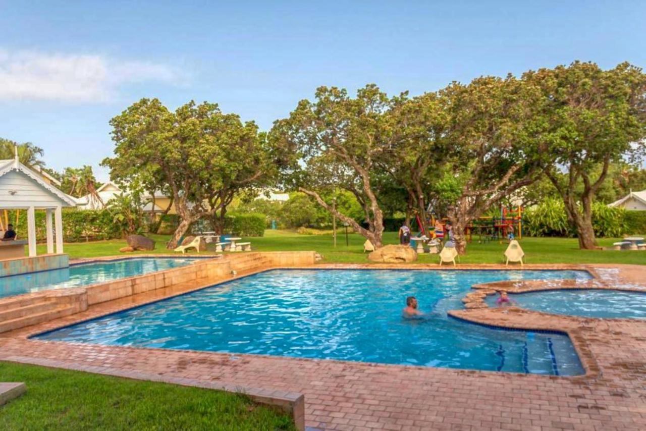 Caribbean Estates Lakeview Villa Port Edward Exterior photo