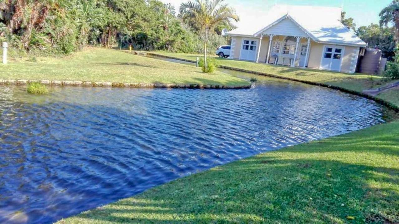 Caribbean Estates Lakeview Villa Port Edward Exterior photo