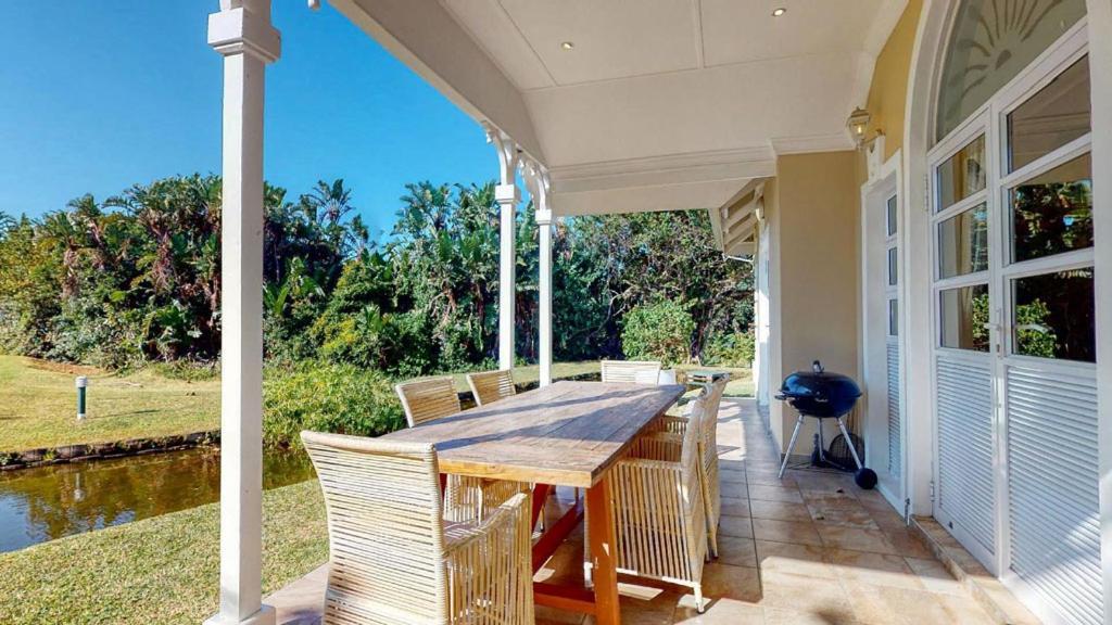 Caribbean Estates Lakeview Villa Port Edward Exterior photo