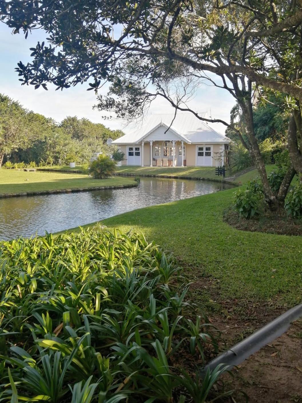 Caribbean Estates Lakeview Villa Port Edward Exterior photo